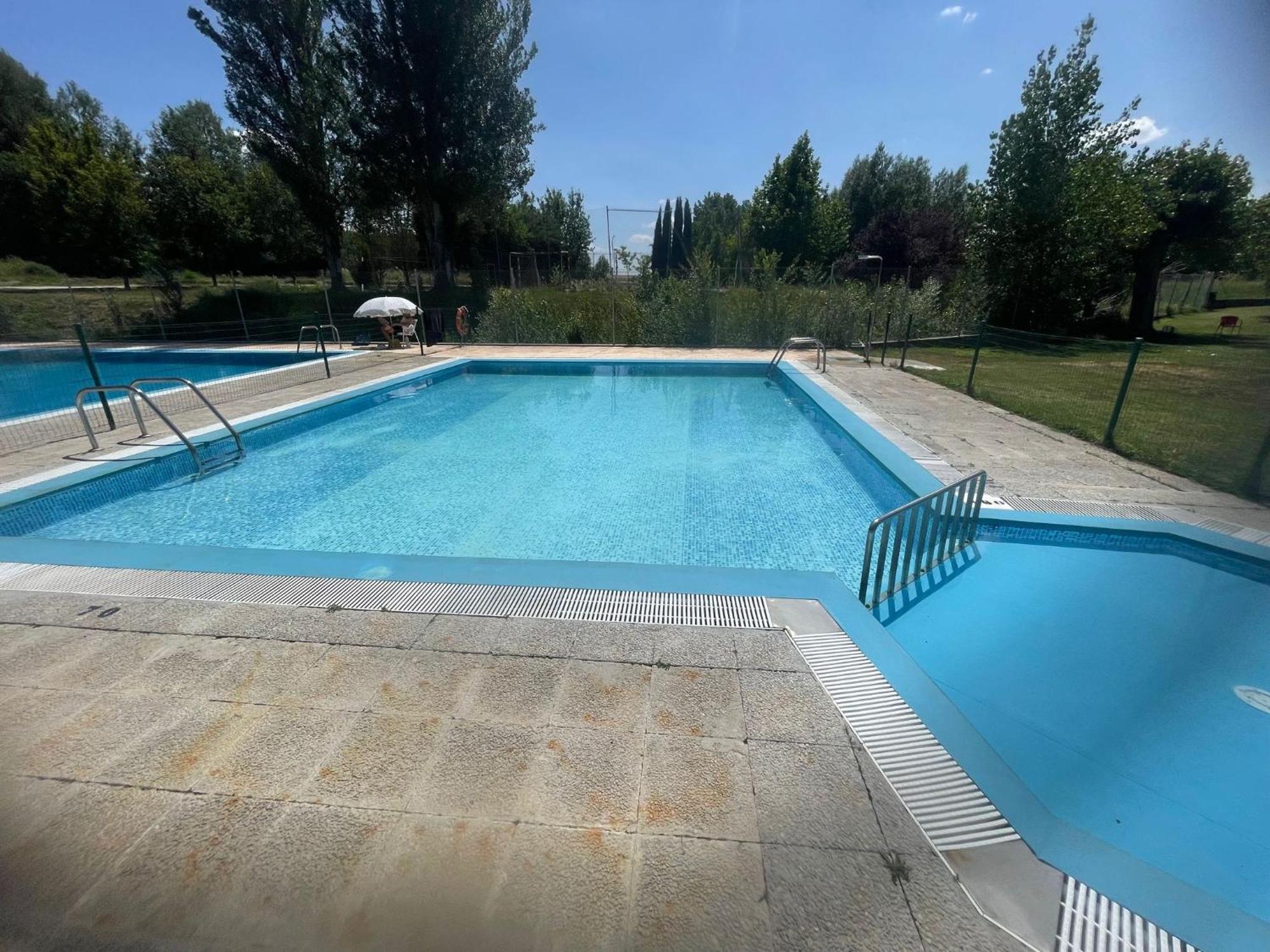 Apartamento Ribera Del Duero Reserva Tubilla del Lago المظهر الخارجي الصورة
